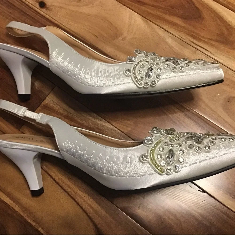 NIB - white satin fabric rhinestone slingback pumps - Picture 1 of 5